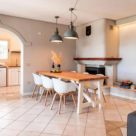 Janna Prata App Grande Apartamento Orosei